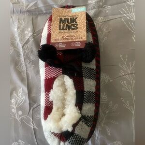 NWT Muk Luk Ballerinas Slippers